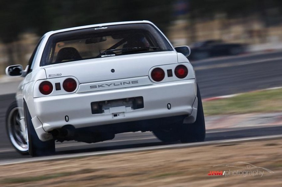 Nissan Skyline R32 wheels Rays Volk Racing GT-7 17″ 8J ET15 215/45 9J ET21 235/45 coupe 