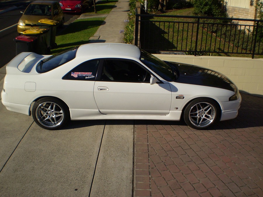Nissan Skyline R33 wheels Blitz BRW Type 03 18″ 10J ET22 245/40 coupe 