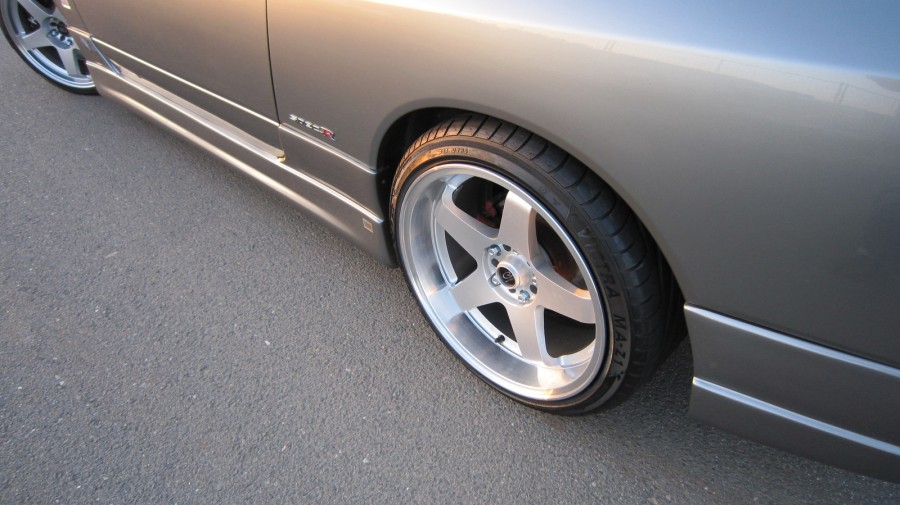 Nissan Silvia S15 wheels Rota GTR 18″ 8.5J ET35 215/40 GTR-D 10J 255/35