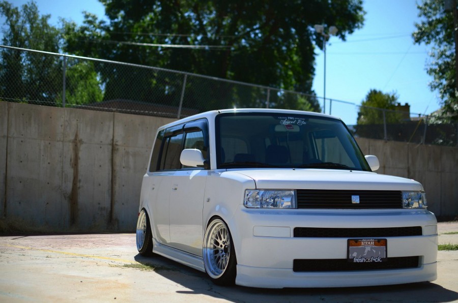 Scion xB wheels 16″ 9J ET17 205/40