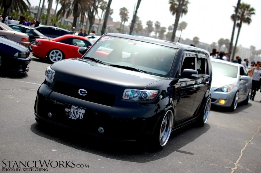 Scion xB wheels Work Euroline DH 18″ 9.5J ET45 215/40 10J ET30