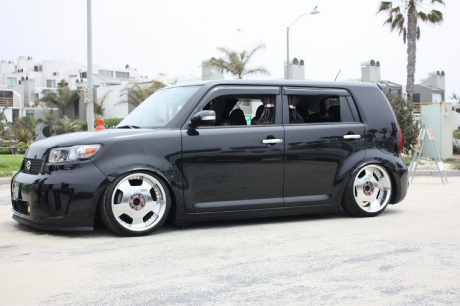 Scion xB wheels Work Euroline DH 18″ 9.5J ET45 215/40 10J ET30