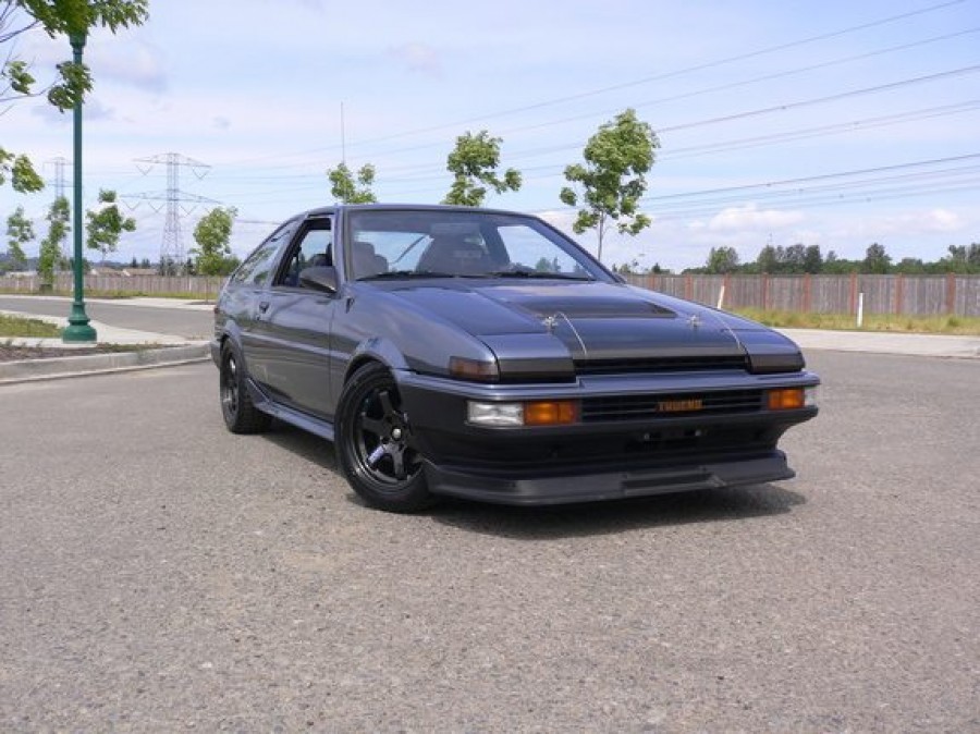 Toyota Corolla Levin AE85/AE86 wheels Rays Volk Racing TE37 15″ 7J 205/50