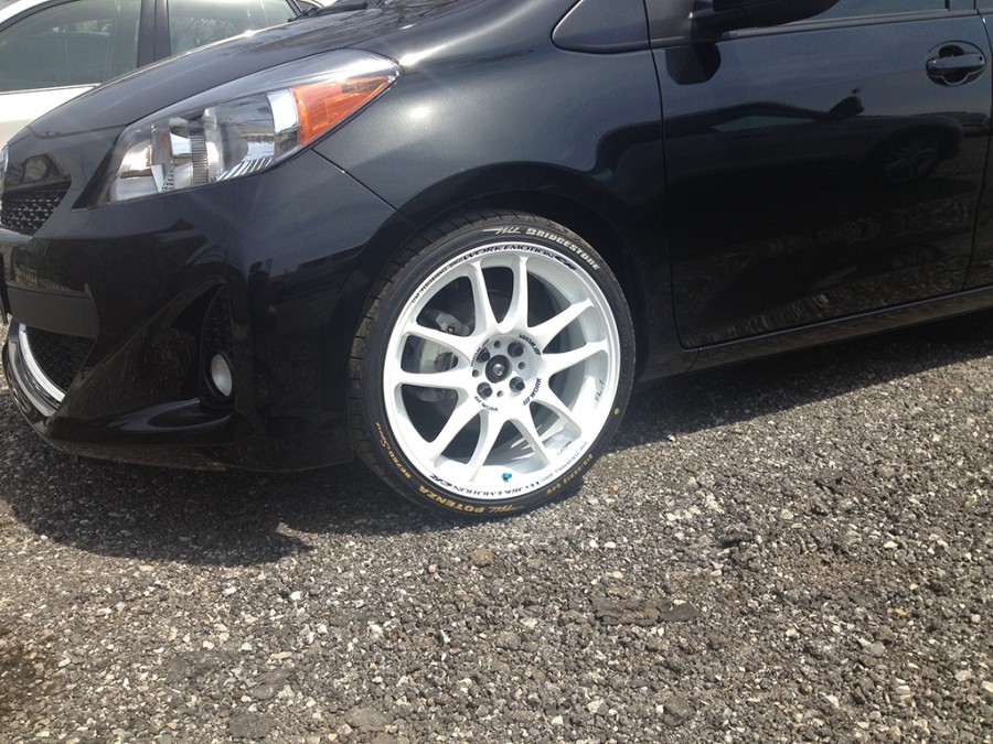 Toyota Yaris wheels Work Emotion CR KAI 18″ 7.5J ET42 215/35 5 door 