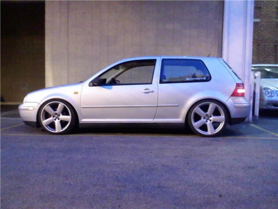 Volkswagen Golf MK4 wheels Raderwerk Flare5-A2 19″ 8J ET30 215/35 9J ET35