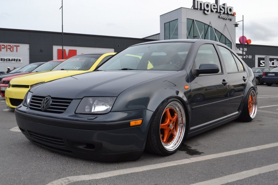 Volkswagen Jetta MK4/A4, Typ 1J wheels OZ Racing Mito 17″ 8.5J ET30 195/40 10J ET25 215/40