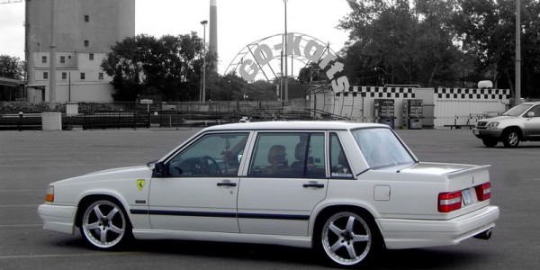 Volvo 700