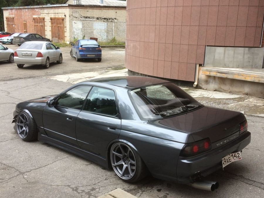 Nissan Skyline R32 wheels CST Hyper Zero 1 17″ 9.5J ET15 215/40 4doors 