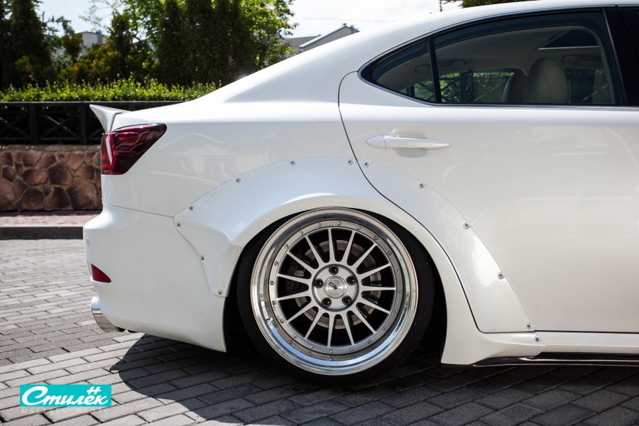 Lexus IS XE20 wheels SSR TF1 19″ 10.5J ET-3 235/35 11.5J ET5 265/30