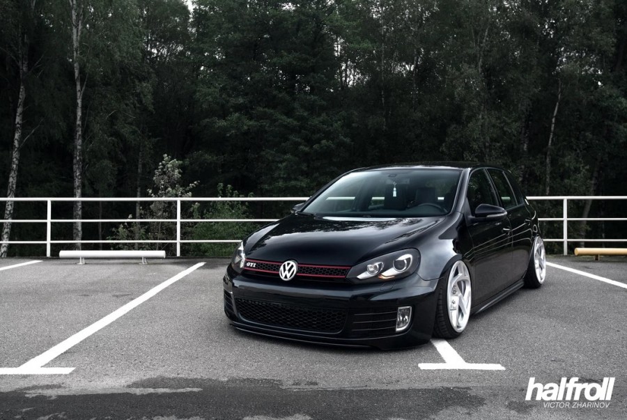 Volkswagen Golf MK6 wheels Radi8 R8S5 18″ 9.5J ET40 215/35 GTI 
