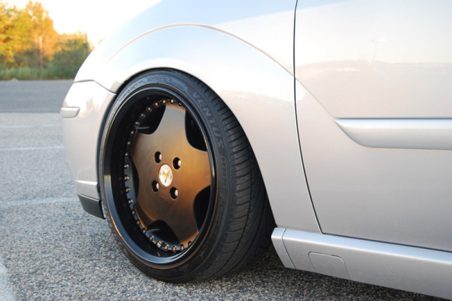 Ford Focus 2 generation wheels Work Ryver 17″ 9J 205/40 9.5J