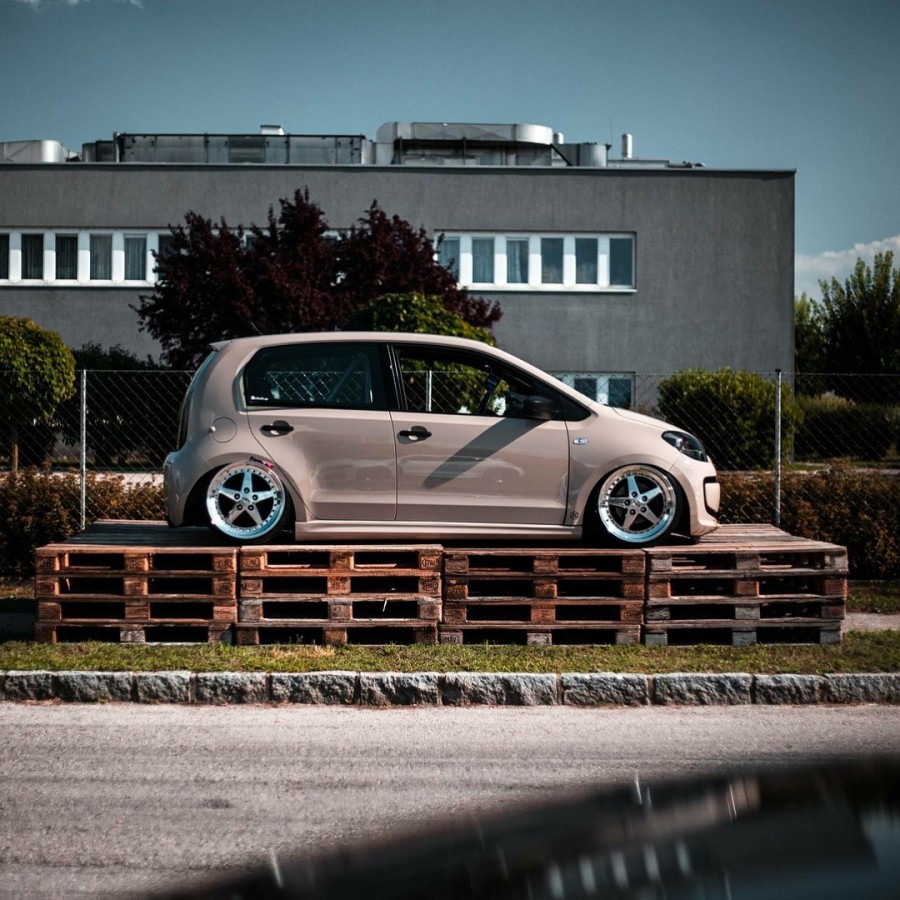 Volkswagen Up wheels Work Equip 05 VR6 