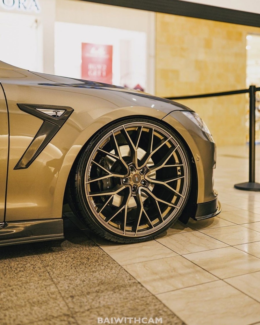 Tesla Model S wheels Savini SV-F 2 20″