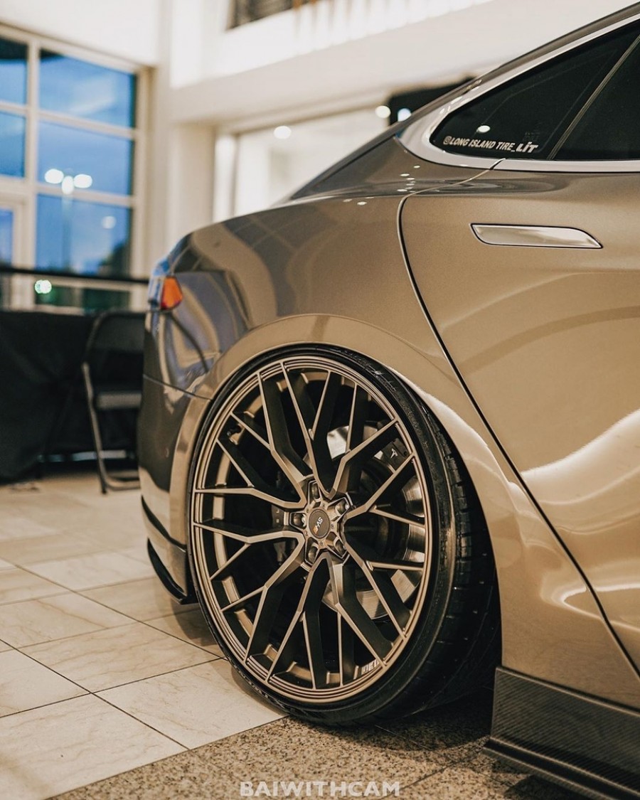 Tesla Model S wheels Savini SV-F 2 20″