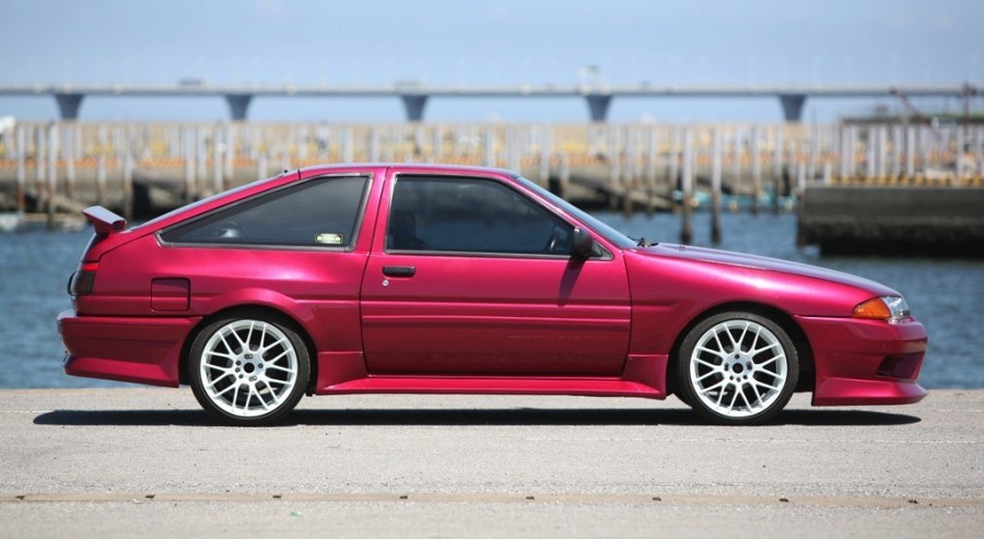 Toyota Corolla Levin AE85/AE86 