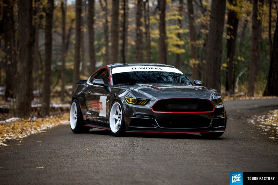 Ford Mustang wheels Advan Yokohama GT 19″ 10.5J ET15 275/30 ET25