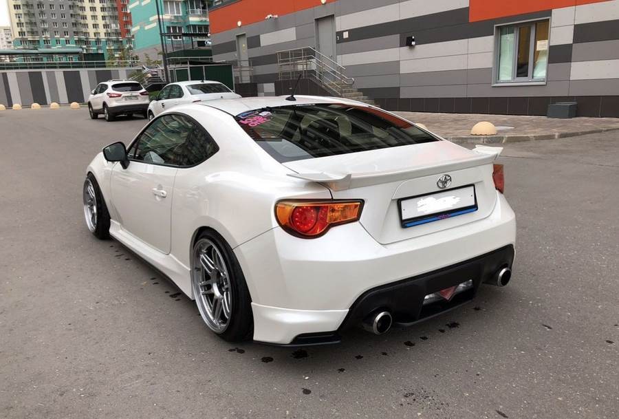 Toyota GT86 wheels AME Tracer TM-02 18″ 10.5J ET22