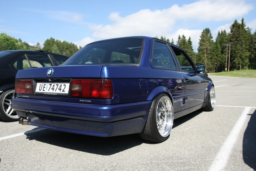 BMW 3 series E30 wheels BBS RC090 17″ 9J ET21 205/40 9.5J ET17 215/40
