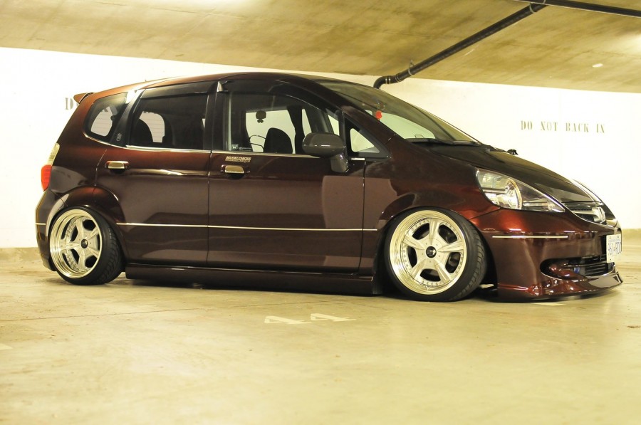 Honda Fit 1 generation wheels Super Star 16″ 8J ET11 195/40 9.5J ET5 215/35