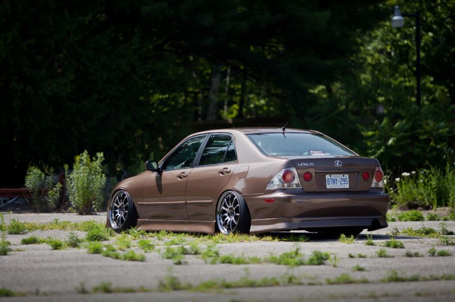 Lexus IS XE10 wheels Work Emotion 11R 18″ IS300 