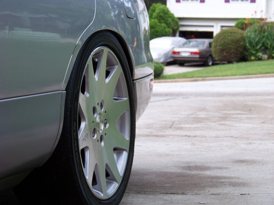 Mazda 929 wheels MRR HR3 18″ 7.5J ET42 245/40