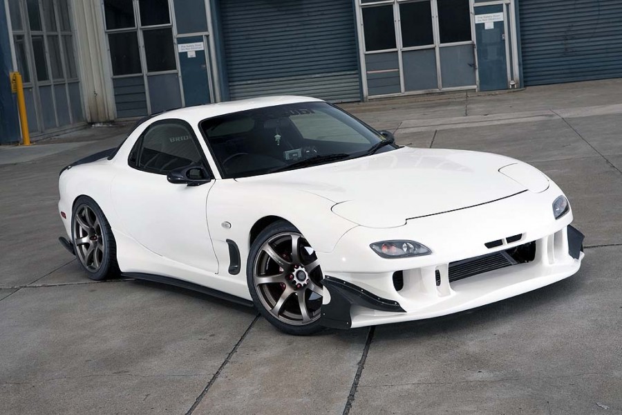 Mazda RX-7 FD wheels Work Emotion XT7 18″ 9.5J ET20 235/40 265/35