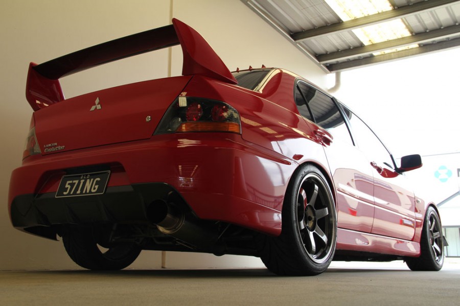 Mitsubishi Lancer Evolution IX wheels Rays Volk Racing TE37SL 18″ 9.5J ET22 235/40