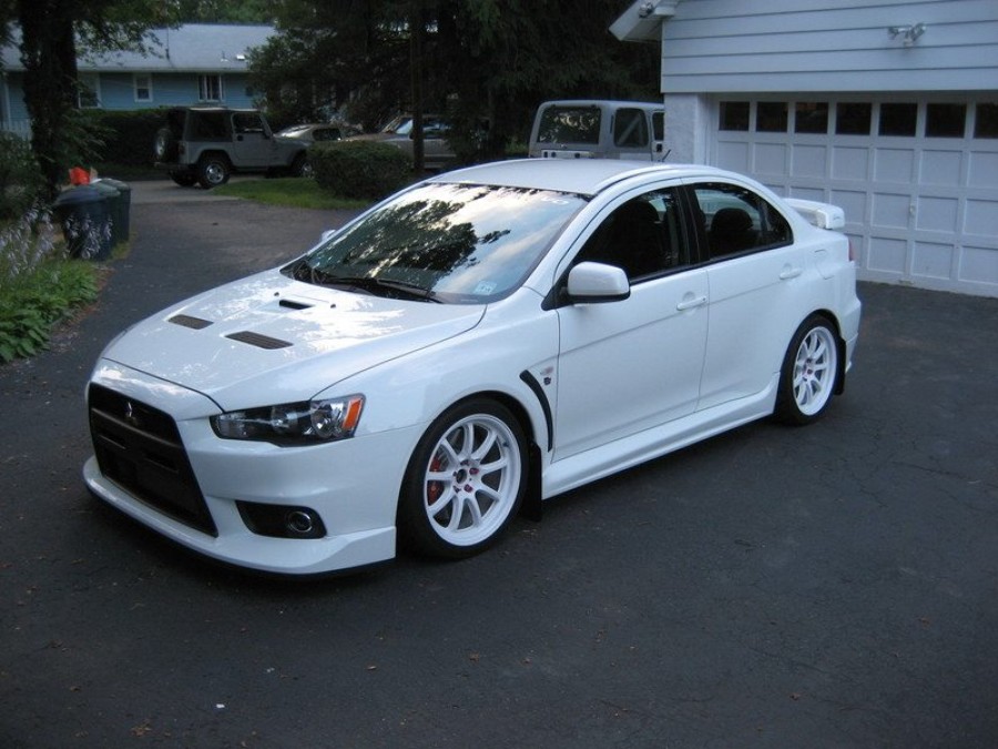 Mitsubishi Lancer Evolution X wheels Rays Gram Lights 57 Optimise 18″ 9.5J ET22 255/35
