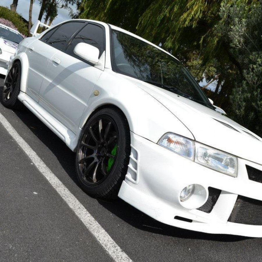 Mitsubishi Lancer Evolution VI wheels Rota G-force 18″ 9J ET22 235/40