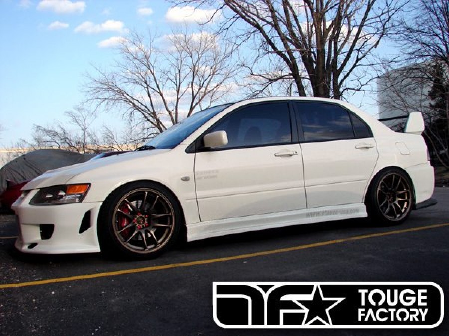 Mitsubishi Lancer Evolution VIII wheels Work Emotion CR KAI 18″ 9.5J ET12 235/40