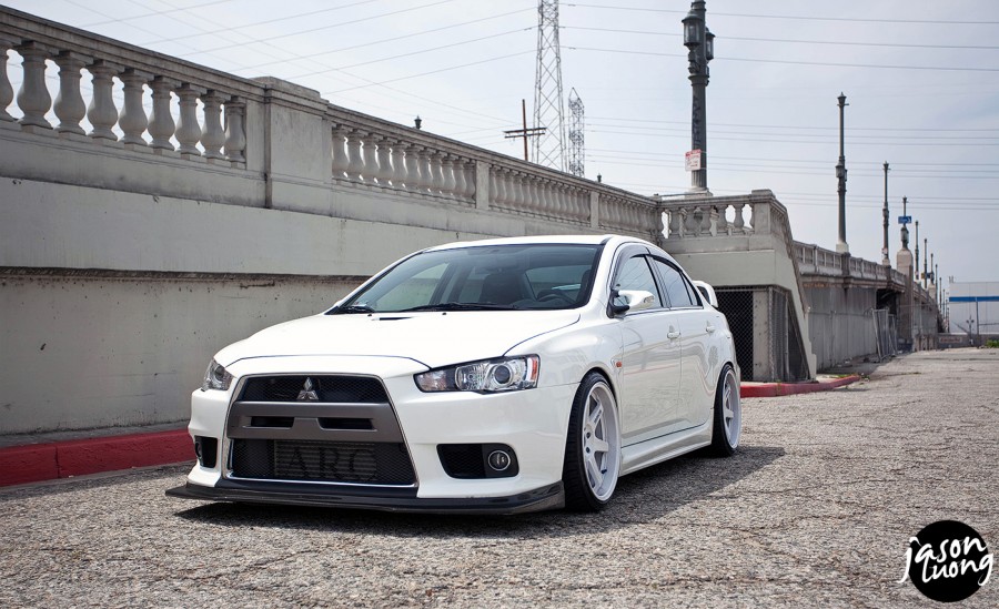 Mitsubishi Lancer Evolution X wheels Rays Volk Racing TE37 19″ 10.5J ET12 265/30