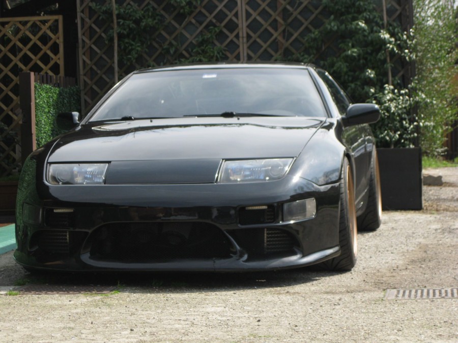 Nissan 300ZX wheels Varrstoen ES 2 18″ 9.5J ET12 235/40 10.5J ET22 265/35