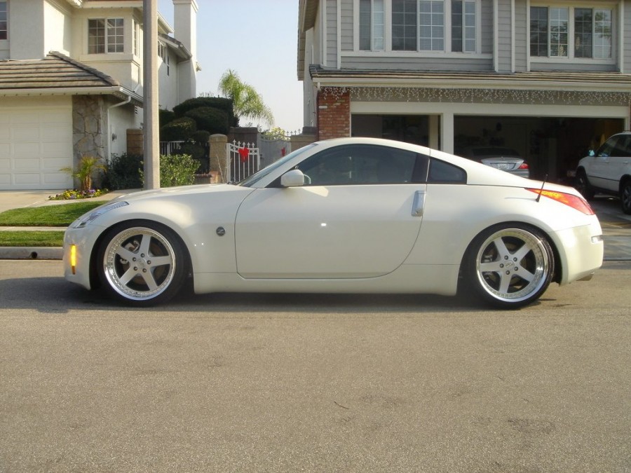 Nissan 350Z wheels Work Equip 05 19″ 9.5J ET19 245/35 11J ET20 275/30