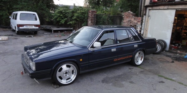 Nissan Laurel