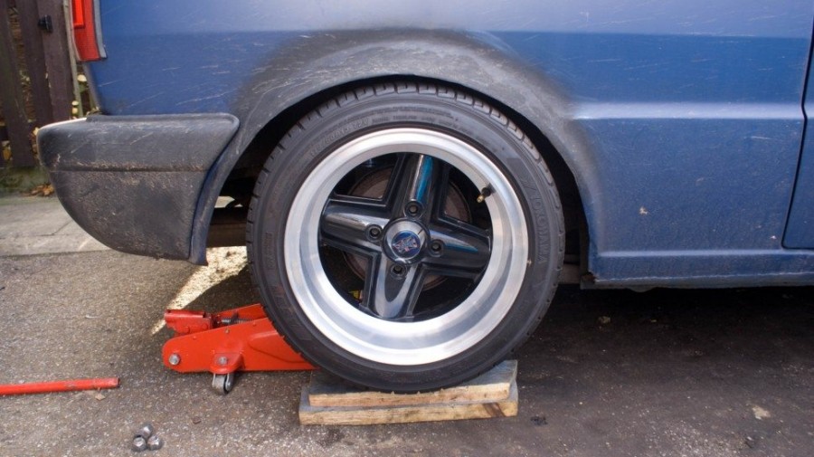Nissan March/Micra K10 wheels Revolution 13″ 7J ET-7 175/50