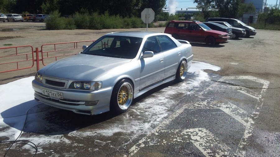 Toyota Chaser 100 Räder Work Ewing 1 R18 9.5J ET23 225/40