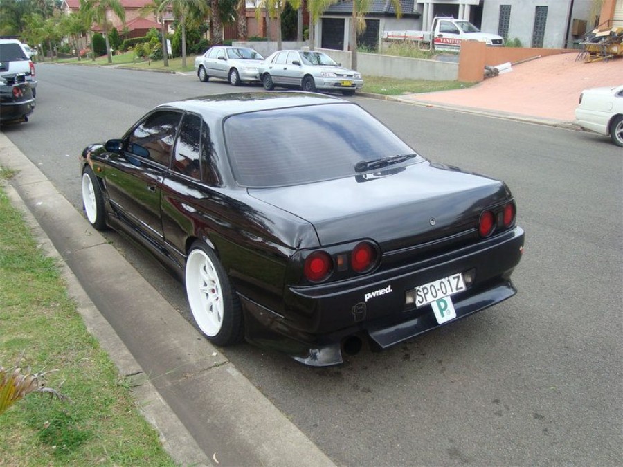 Nissan Skyline R32 Räder Work Emotion XD9 R17 9.5J ET15 225/45 R18 10J ET18 235/40 coupe 