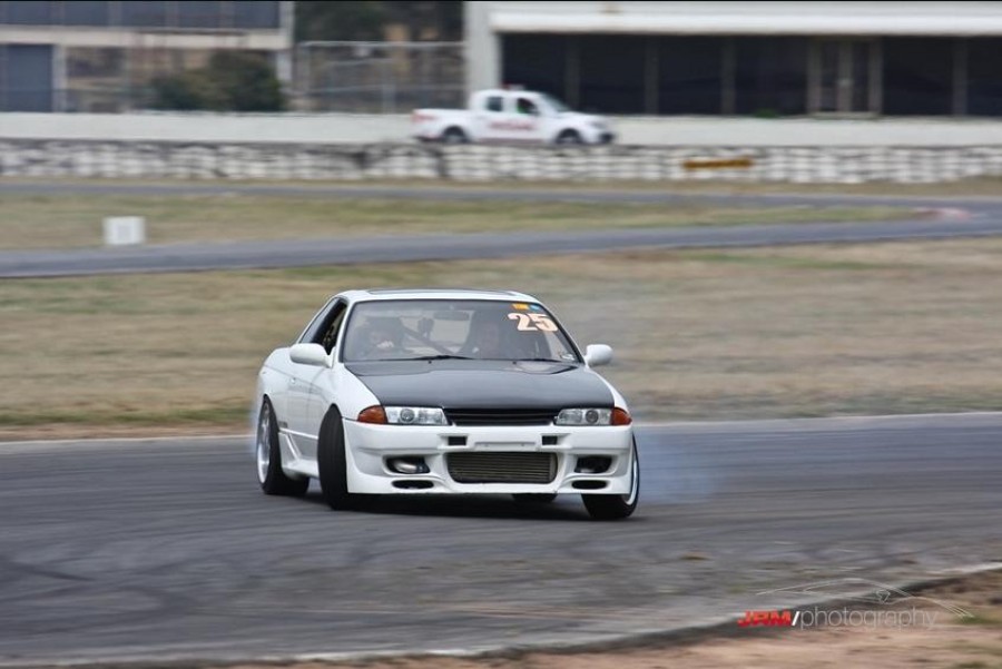 Nissan Skyline R32 Räder Rays Volk Racing GT-7 R17 8J ET15 215/45 9J ET21 235/45 coupe 