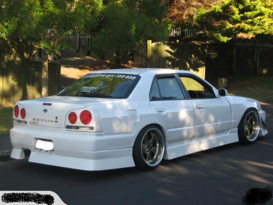 Nissan Skyline R34 Räder R18 10.5J ET14 235/40 11.5J 255/35
