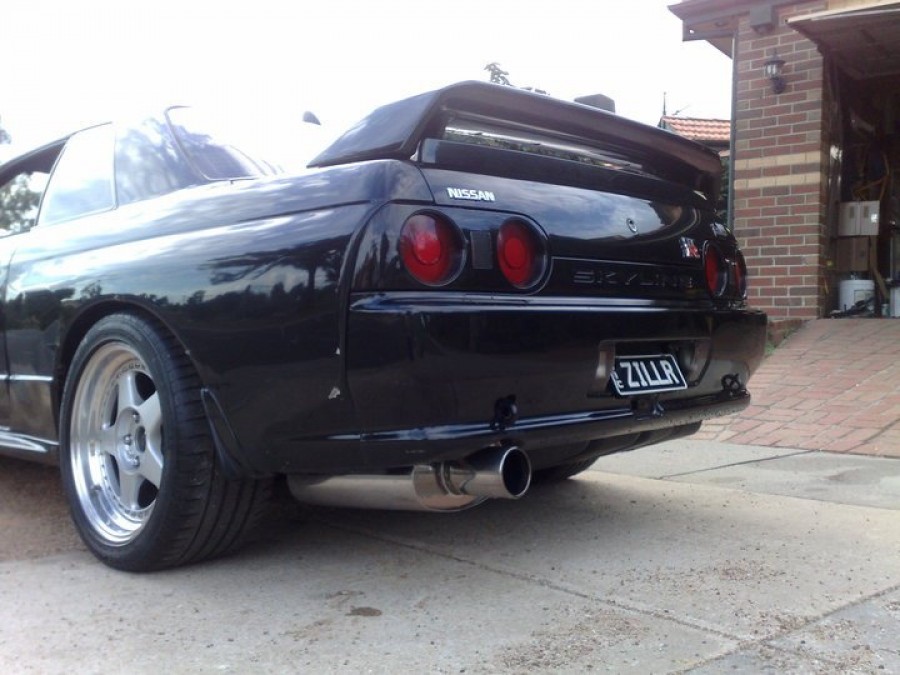 Nissan Skyline R32 Räder OZ Racing Futura R17 9J ET15 255/40 GTR 