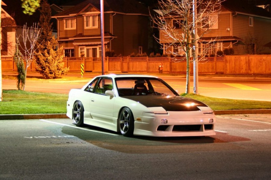 Nissan Silvia S13 Räder Rays Gram Lights T57-RC R17 9J ET12 215/40 R18 9.5J