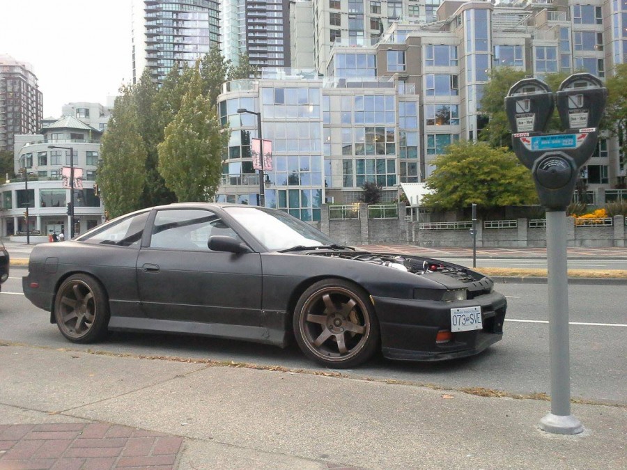 Nissan 180SX/200SX/240SX Räder Rota Grid R18 9.5J ET15 225/40