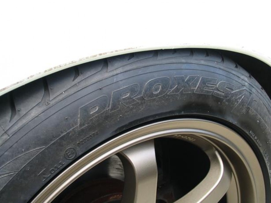 Nissan Silvia S13 Räder MB Weapon R17 9J ET17 235/40 245/45