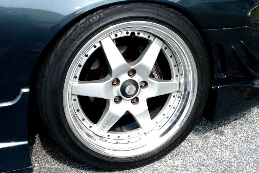 Nissan Silvia S14 Räder SSR Longchamp XR-4Z R18 9.5J ET12 235/40 Zenki 