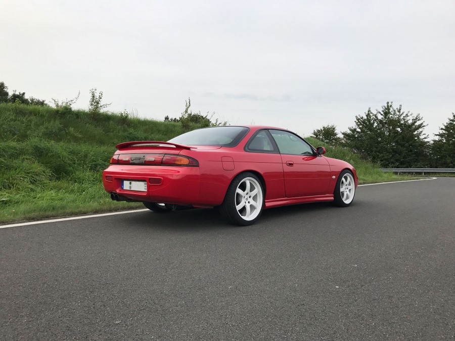 Nissan Silvia S14 Räder OEM Nissan Z33 R18 8.5J ET33 225/40