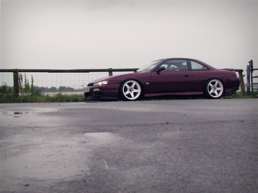 Nissan Silvia S14 Räder Rota P45R R18 9.5J ET15 225/40 ET12