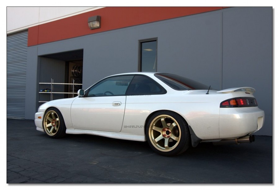 Nissan Silvia S14 Räder Rota Grid R18 9.5J ET15 225/40 245/40