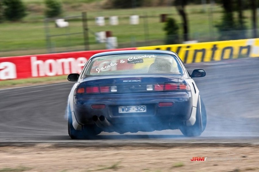Nissan Silvia S14 Räder Garson Deep Racing Ryugi R18 9.5J ET4 225/40 10J ET-4 235/40