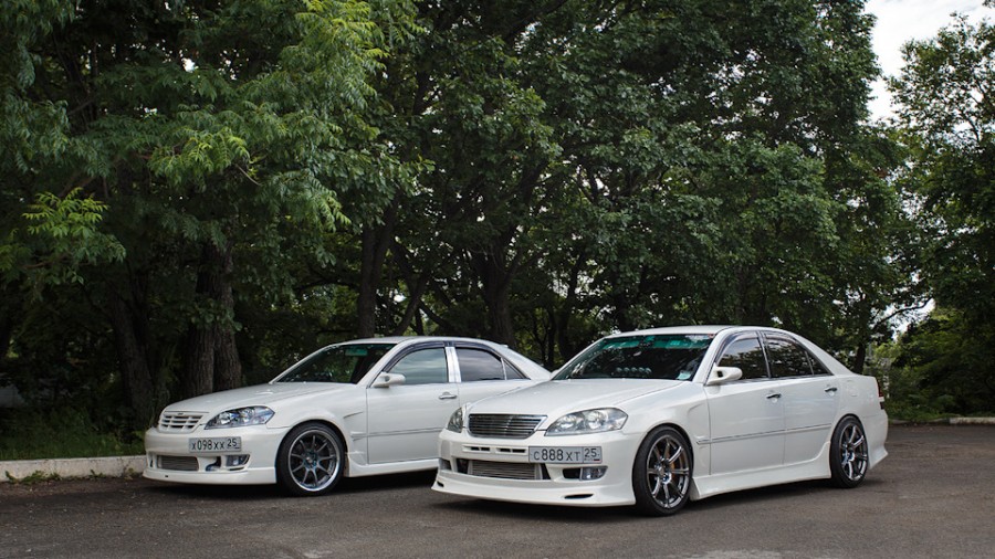 Toyota Mark II 110 Räder Work Emotion XT7 R18 8.5J ET32 9.5J ET20 The Punisher 