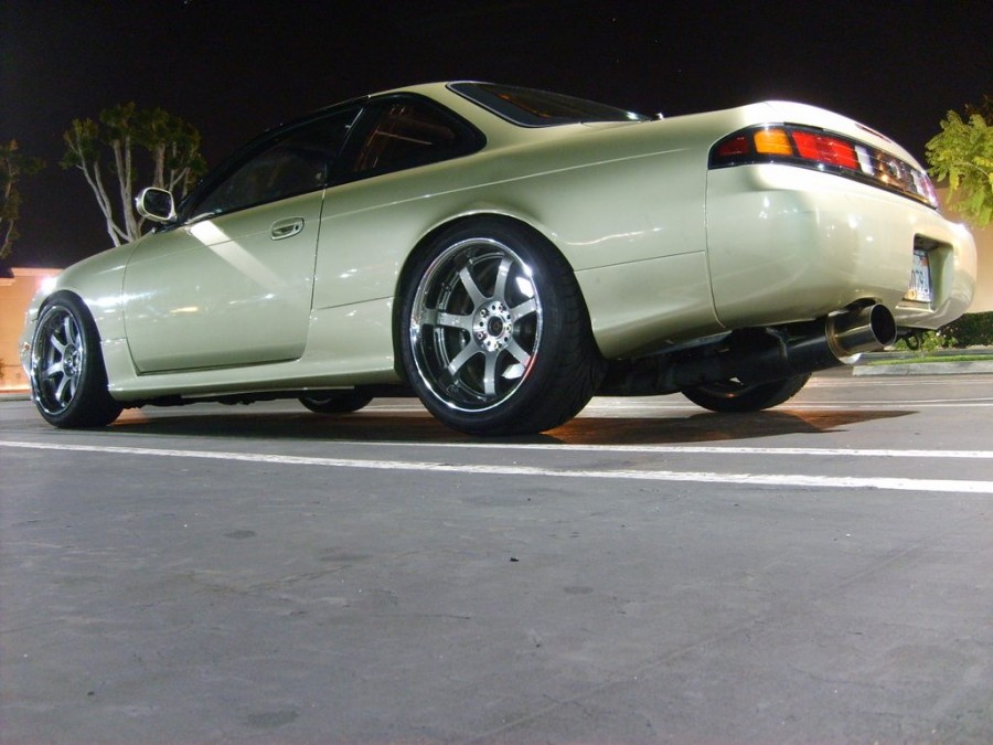 Nissan Silvia S14 Räder Rays Gram Light 57S Pro R18 9J 225/40 10J ET10 245/40